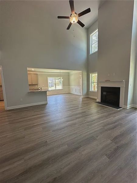 Spacious, unfurnished interior of a new home in Mirror Lake at South Harbour, Villa Rica (Image 25).