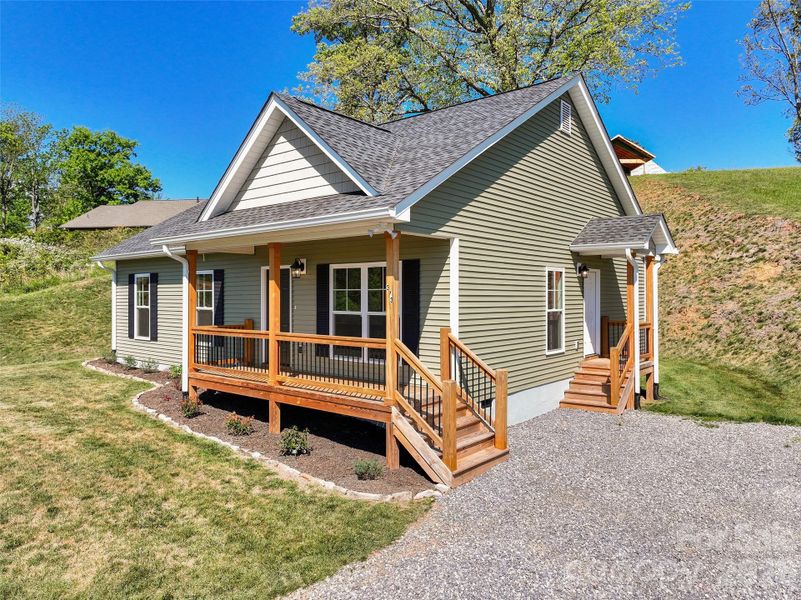 Exterior details and patio area of a home in , Clyde (Image 13).