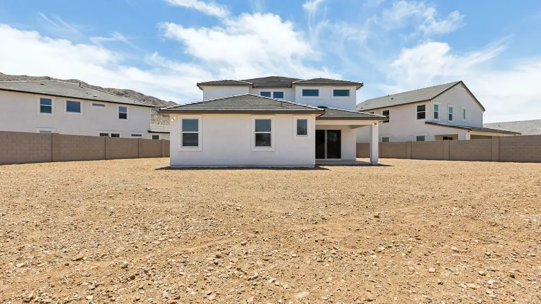 Exterior details and patio area of a home in Prada, Phoenix (Image 2).