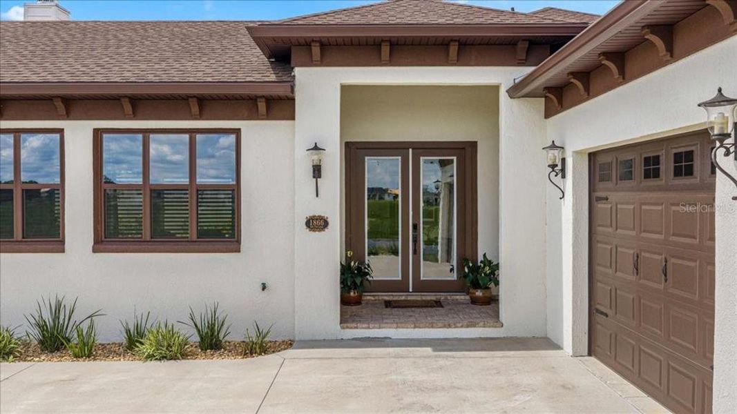 Exterior details and patio area of a home in , Ocala (Image 40).
