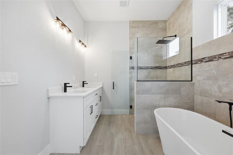 Furnished interior view inside a new home in , Ocala (Image 7).