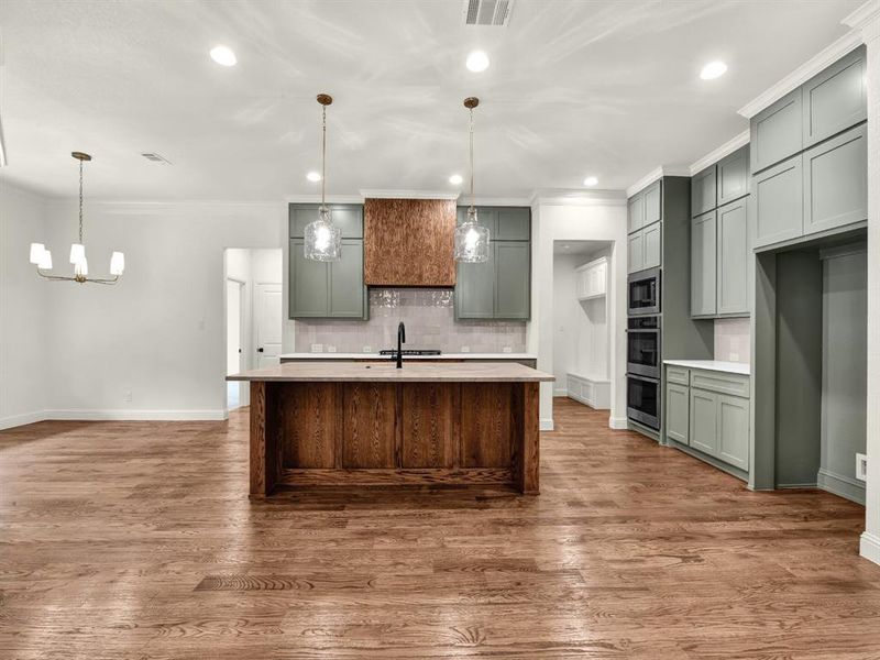 Furnished interior view inside a new home in , Weatherford (Image 17).