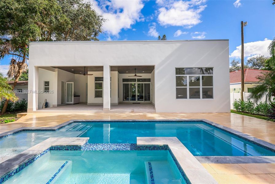 Exterior details and patio area of a home in , Biscayne Park (Image 33).