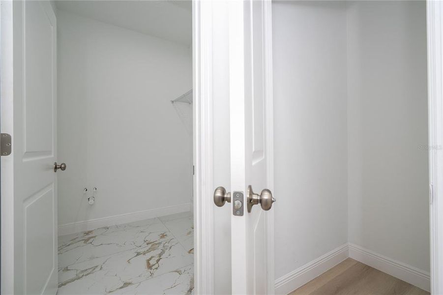 Spacious, unfurnished interior of a new home in , Haines City (Image 26).