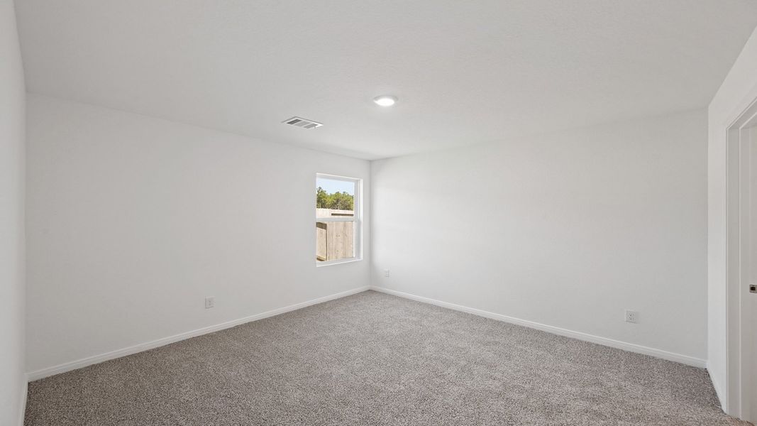 Spacious, unfurnished interior of a new home in McCrorey Trails, Conroe (Image 20).