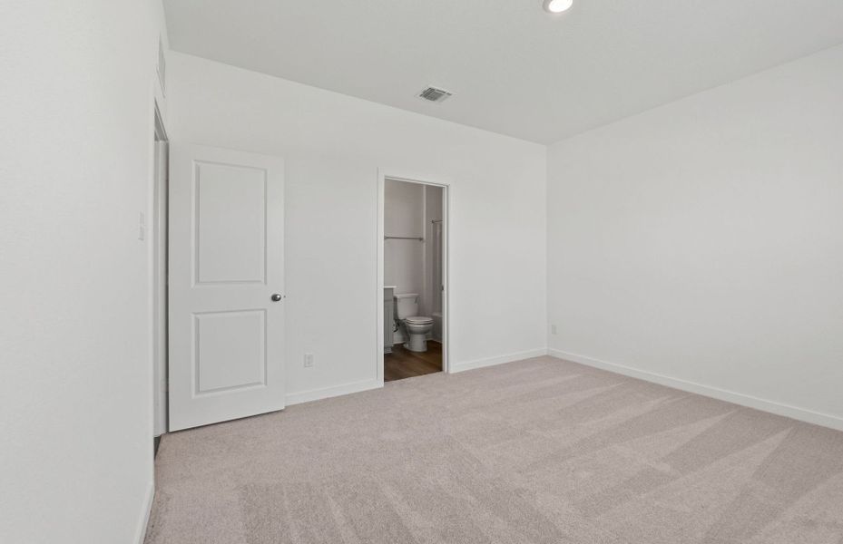 Spacious, unfurnished interior of a new home in County View, Temple (Image 16). Spacious, unfurnished interior of a new home in County View, Temple (Image 16).