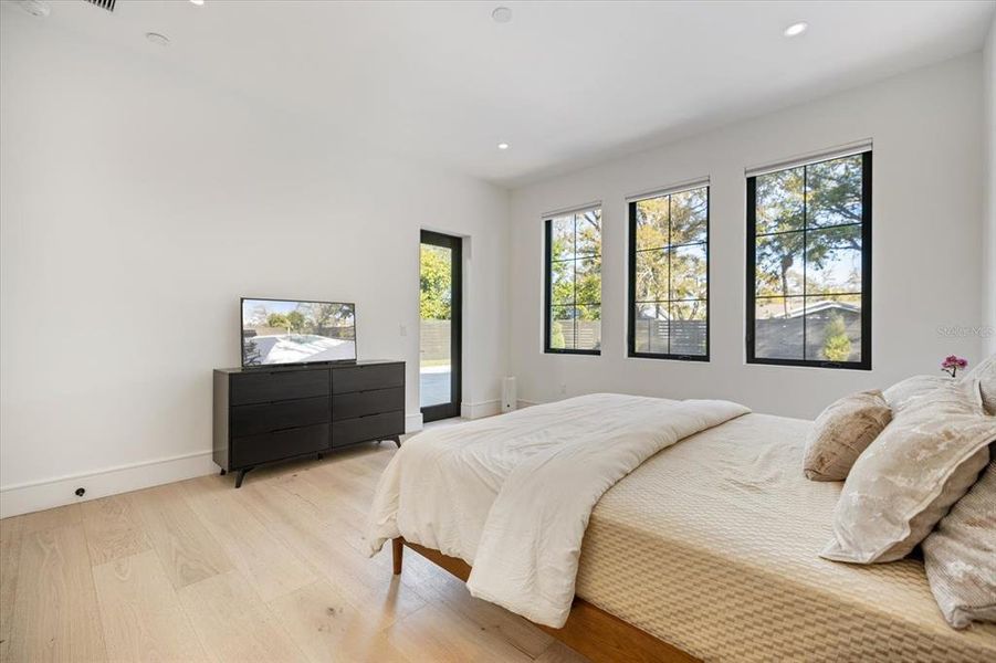 Furnished interior view inside a new home in , Sarasota (Image 32).