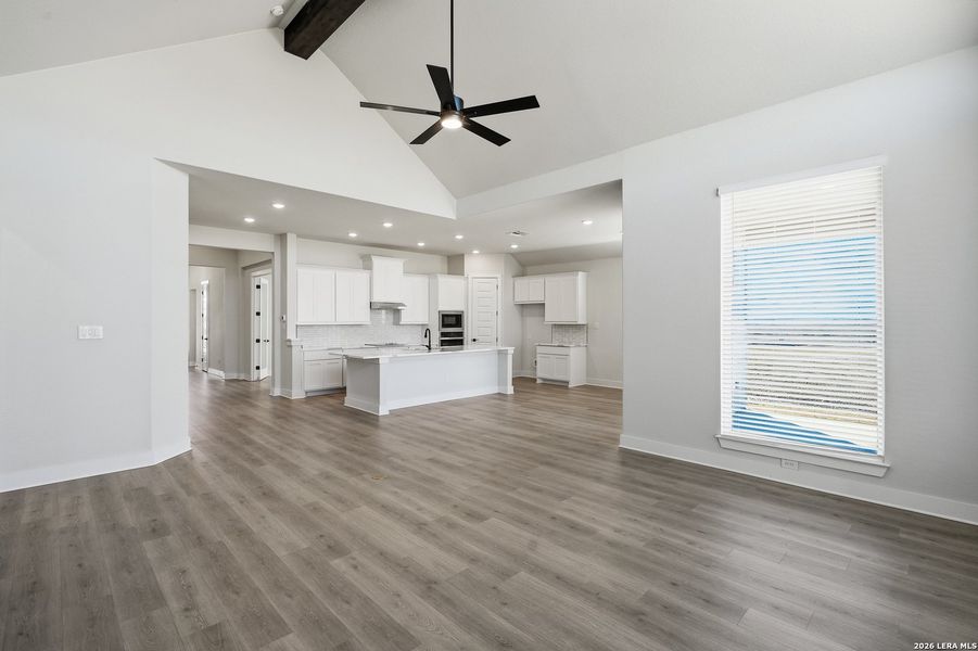 Spacious, unfurnished interior of a new home in Sienna Lakes, San Antonio (Image 39).