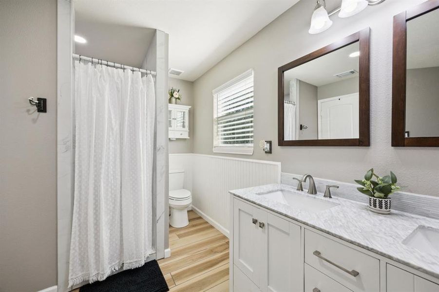 Furnished interior view inside a new home in , Weatherford (Image 22).