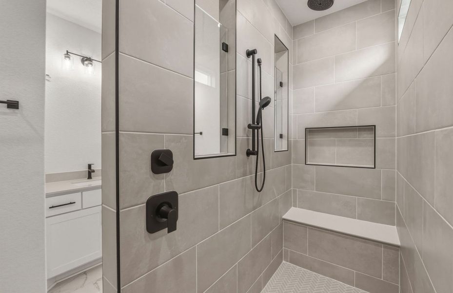 Representative interior finishes for a home built from the Mystique by Del Webb in Del Webb Sonoma Verde, Rockwall (Image 12).