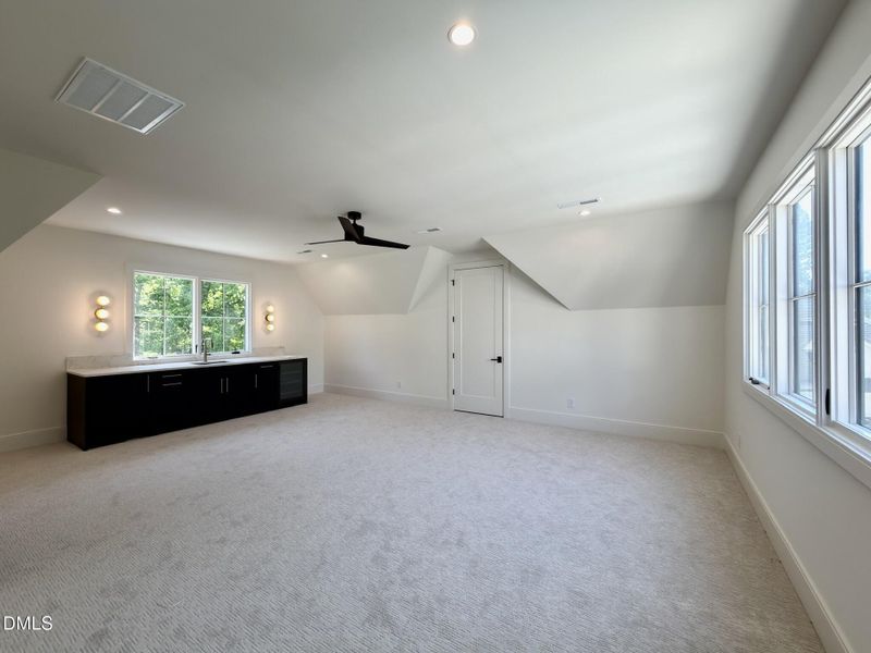 CEAC7518-6816-45B7-BF65-937D6BCEA6AB_1_1