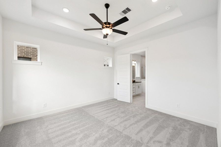 Spacious, unfurnished interior of a new home in The Highlands 40', Porter (Image 27). Spacious, unfurnished interior of a new home in The Highlands 40', Porter (Image 27).