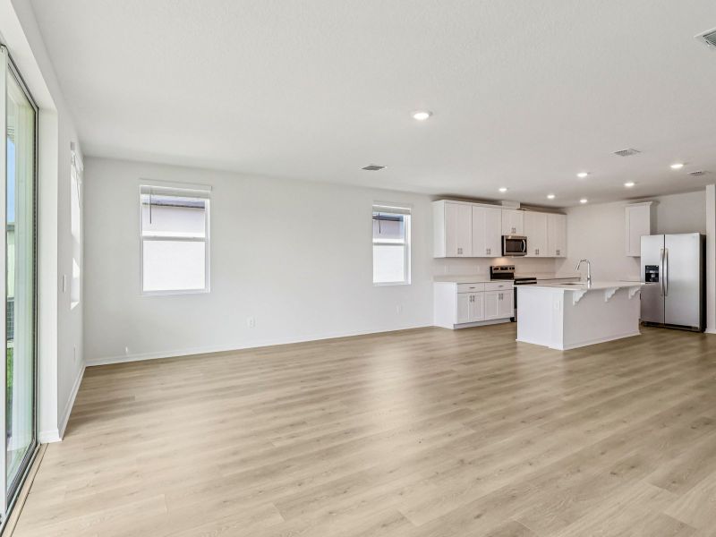 Spacious, unfurnished interior of a new home in The Meadow at Crossprairie, St. Cloud (Image 8).