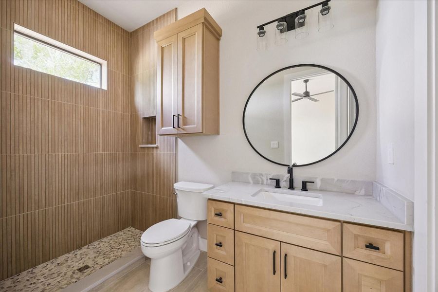 Ensuite bath for guest bedroom