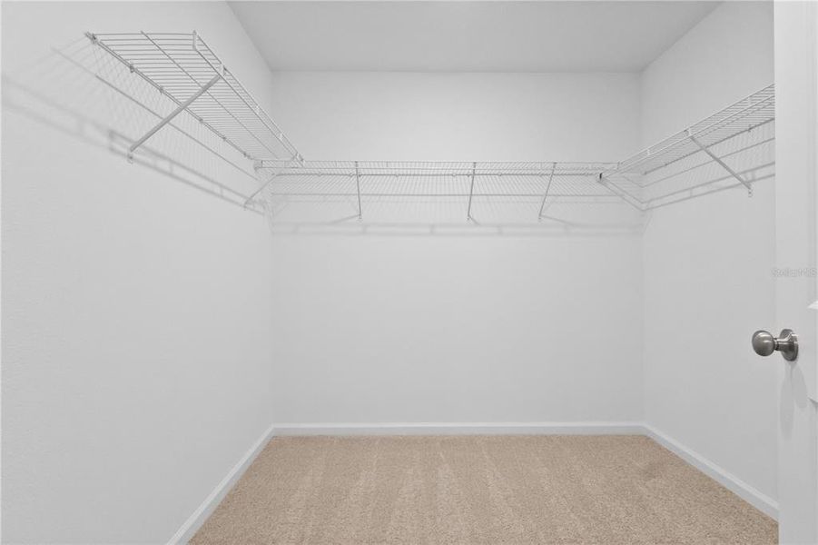 Spacious, unfurnished interior of a new home in Baywood Hills, Alachua (Image 8).