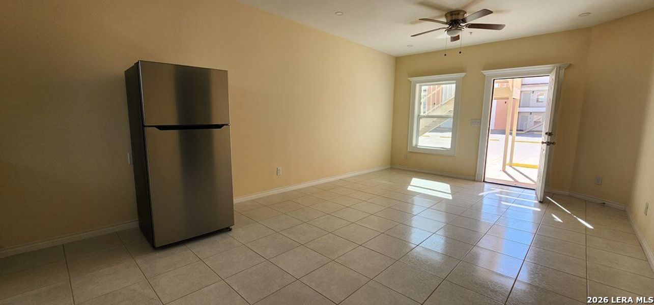 Spacious, unfurnished interior of a new home in , Eagle Pass (Image 5). Spacious, unfurnished interior of a new home in , Eagle Pass (Image 5).