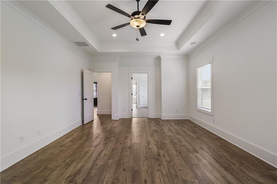 Spacious, unfurnished interior of a new home in Stonegate, Monroe (Image 35).