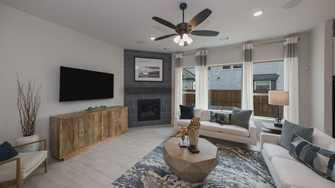 Furnished interior view inside a new home in Las Lomas, Forney (Image 16).