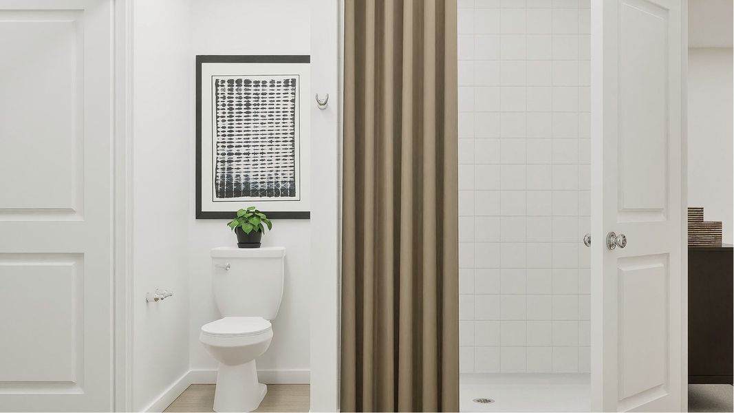 3502 Dolly Owners Bath 2of2 F1