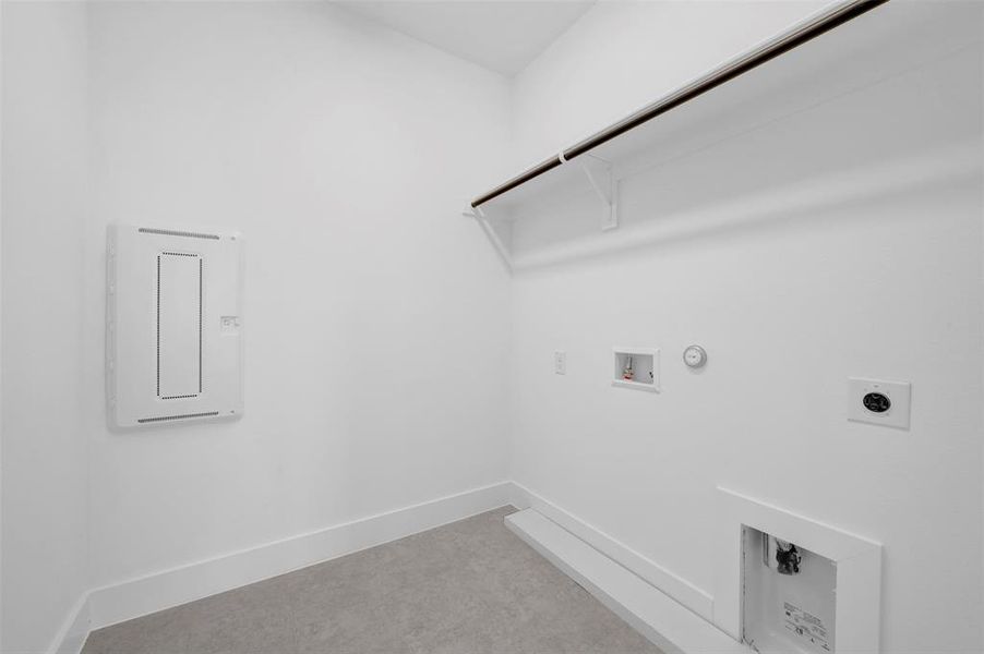 Spacious, unfurnished interior of a new home in Lily Creek at Sutton Fields, Aubrey (Image 24). Spacious, unfurnished interior of a new home in Lily Creek at Sutton Fields, Aubrey (Image 24).