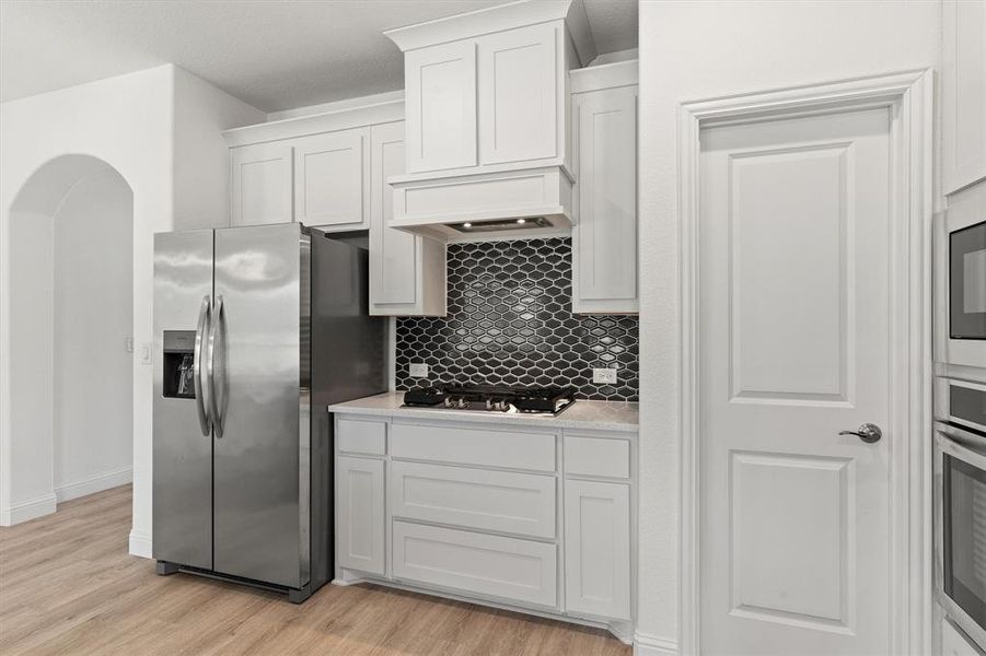 Furnished interior view inside a new home in , Wylie (Image 16).