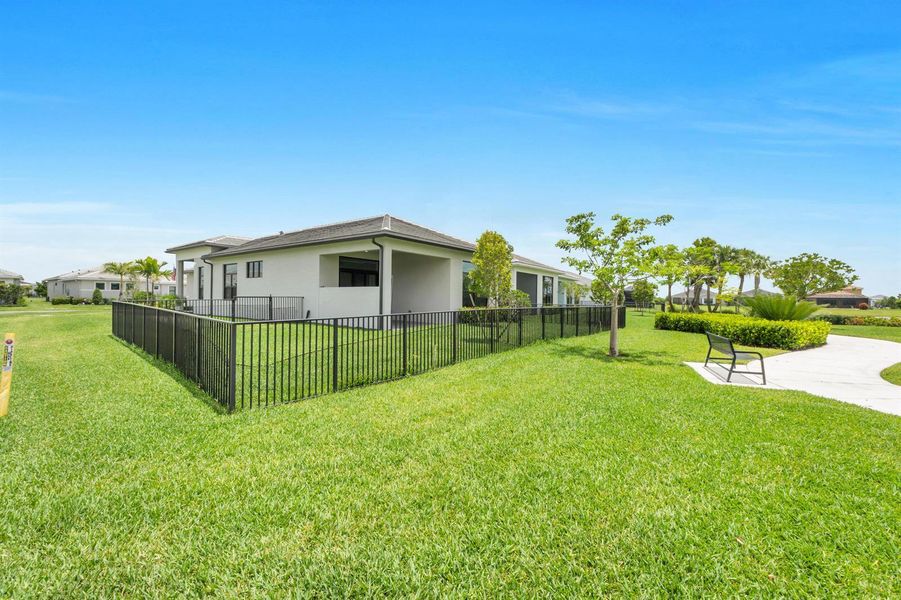5357 St Armands Way-53