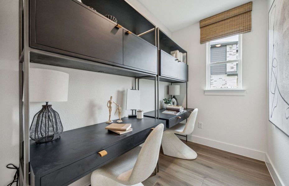 Representative furnished interior of a home built from the Rainier by Pulte Homes in Ribbonwood, Aubrey (Image 32).