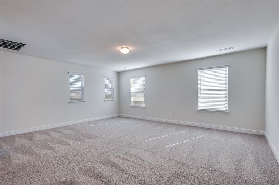 Spacious, unfurnished interior of a new home in Princeton Estates, Princeton (Image 15).