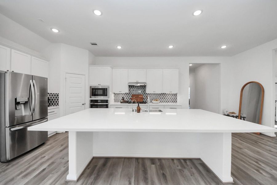 Furnished interior view inside a new home in Kings Mill, Kingwood (Image 14).