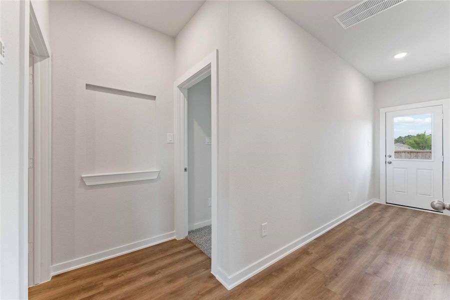 Spacious, unfurnished interior of a new home in Magnolia Springs, Montgomery (Image 21).