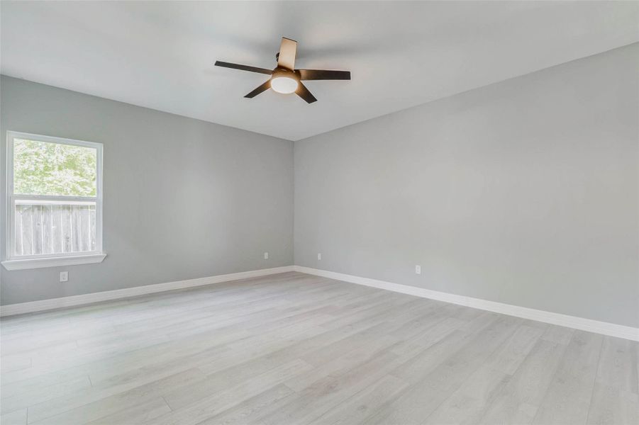 Spacious, unfurnished interior of a new home in , Houston (Image 33).