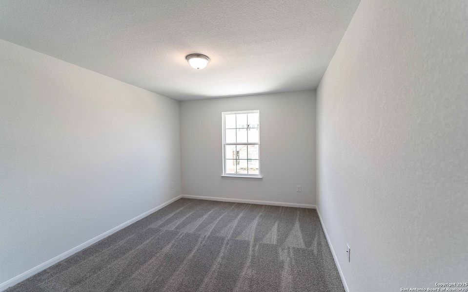 Spacious, unfurnished interior of a new home in Hennersby Hollow, San Antonio (Image 10). Spacious, unfurnished interior of a new home in Hennersby Hollow, San Antonio (Image 10).