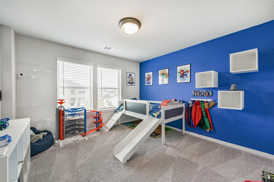 Furnished interior view inside a new home in Kendall Lakes, Alvin (Image 13). Furnished interior view inside a new home in Kendall Lakes, Alvin (Image 13).