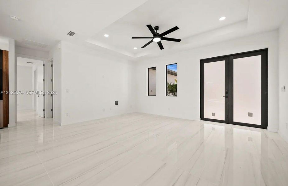 Spacious, unfurnished interior of a new home in , Cape Coral (Image 30). Spacious, unfurnished interior of a new home in , Cape Coral (Image 30).