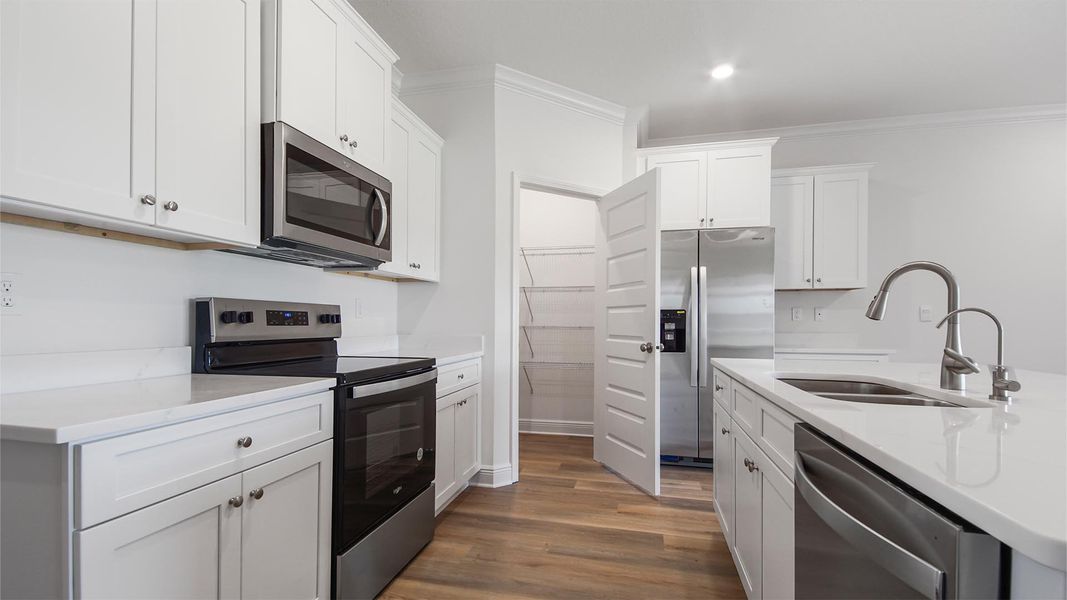 Furnished interior view inside a new home in Caballeros Estates At Hombre, Panama City Beach (Image 8).