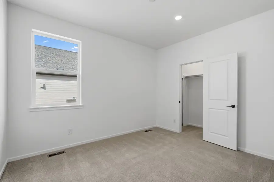 Spacious, unfurnished interior of a new home in Independence, Elizabeth (Image 22).
