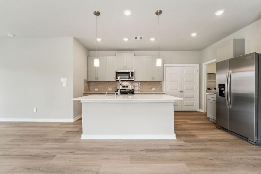 Photo is not of the actual home but is an inspirational photo of builder’s model home and may depict options, furnishings, and/or decorator features that are not included.