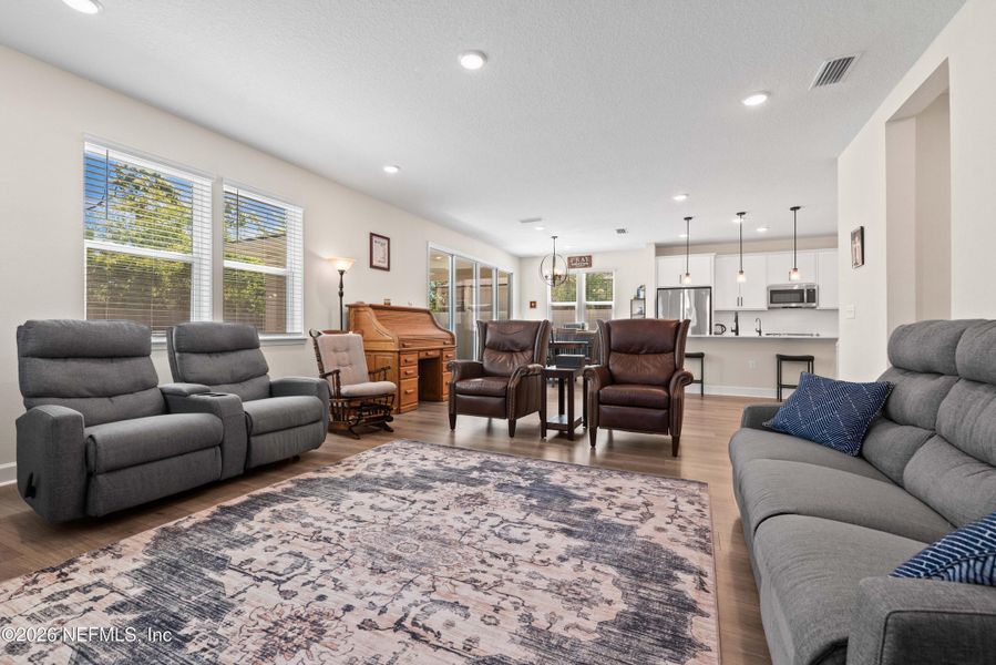Furnished interior view inside a new home in Woodbridge, Fernandina Beach (Image 10).