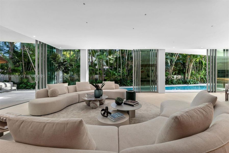 Community amenities in , Miami (Image 59).