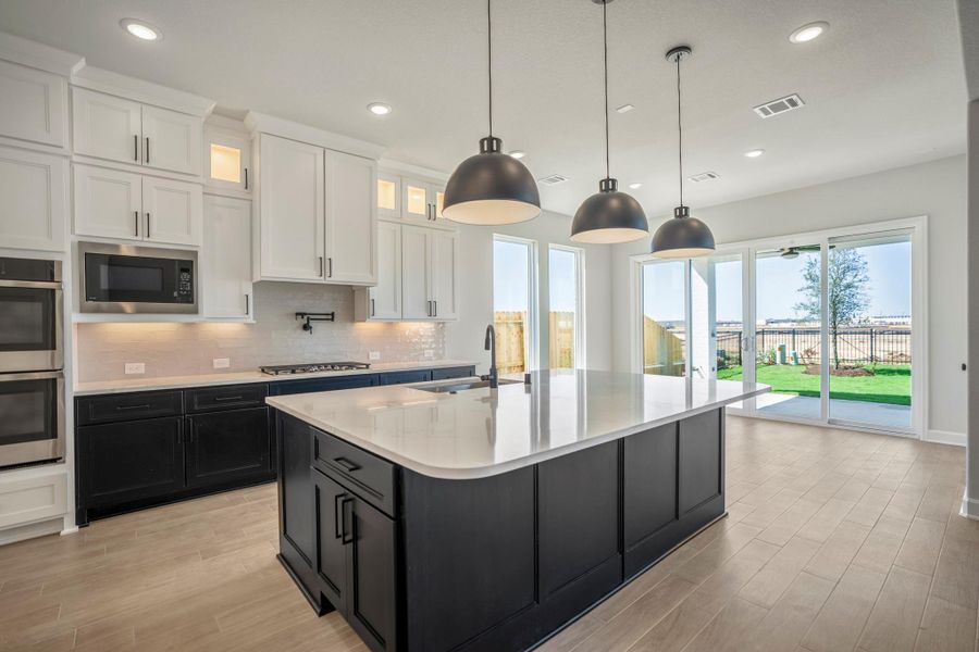 Furnished interior view inside a new home in Jordan Ranch 70' Lots, Fulshear (Image 7).