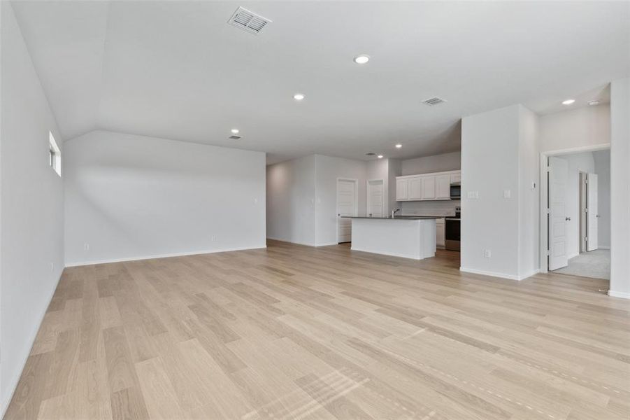 Furnished interior view inside a new home in Elevon, Lavon (Image 20). Furnished interior view inside a new home in Elevon, Lavon (Image 20).