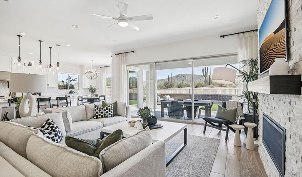 Holbrook-T31H-SaguaroReserve Great Room and Kitchen