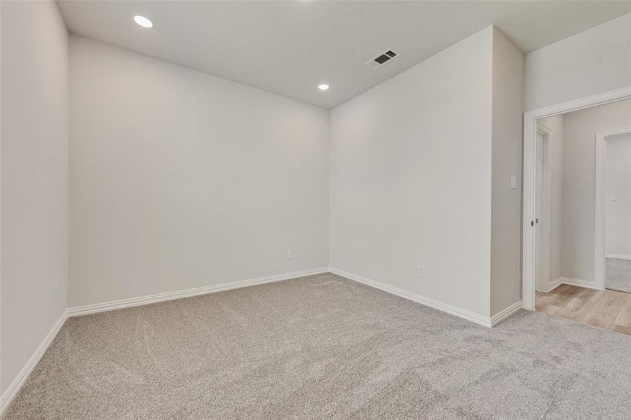 Spacious, unfurnished interior of a new home in Villages of Hurricane Creek, Anna (Image 13). Spacious, unfurnished interior of a new home in Villages of Hurricane Creek, Anna (Image 13).