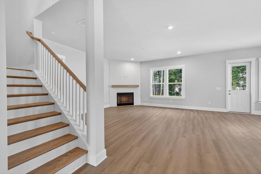 Spacious, unfurnished interior of a new home in Traditions of Braselton, Hoschton (Image 19).
