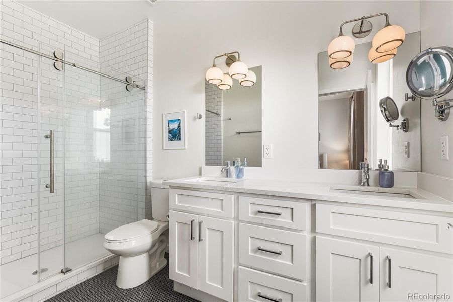 Furnished interior view inside a new home in , Lakewood (Image 25). Furnished interior view inside a new home in , Lakewood (Image 25).