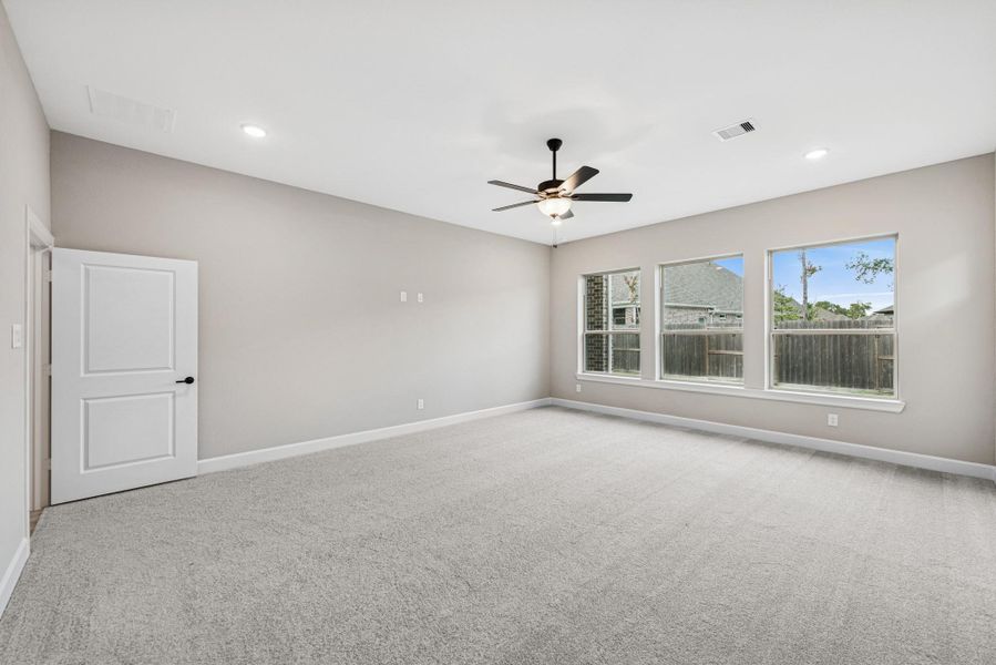 Spacious, unfurnished interior of a new home in The Highlands 55' - Encore Collection, Porter (Image 26). Spacious, unfurnished interior of a new home in The Highlands 55' - Encore Collection, Porter (Image 26).