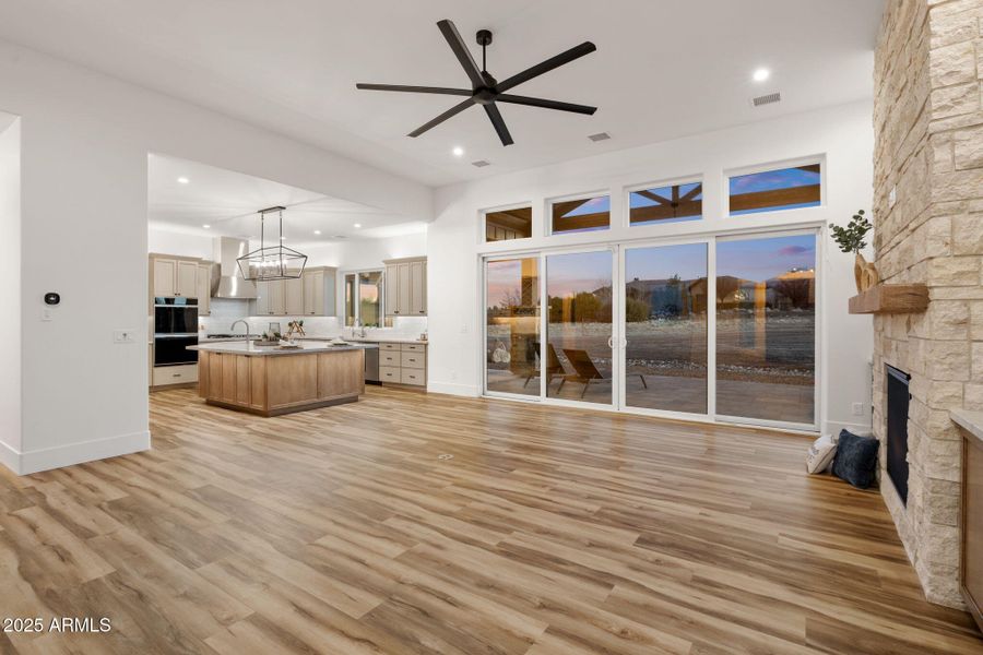 16-Living Room 6 16-Living Room 6