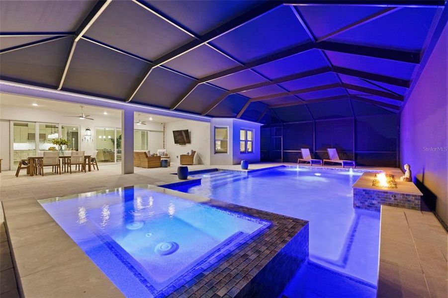 Exterior details and patio area of a home in , Lakewood Ranch (Image 28).