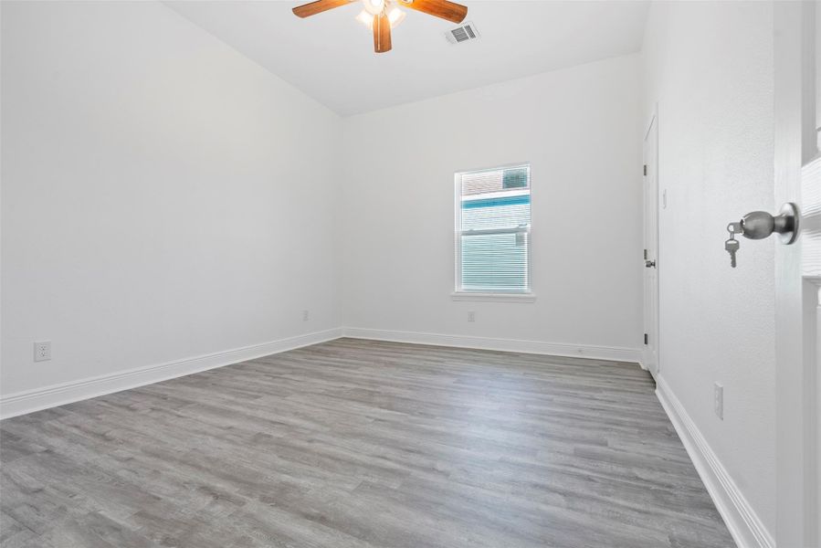 Image 8 of a home in . Image 8 of a home in .