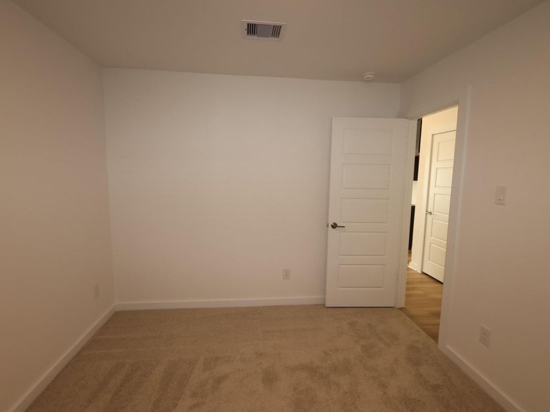 Spacious, unfurnished interior of a new home in Ambrose, La Marque (Image 17).